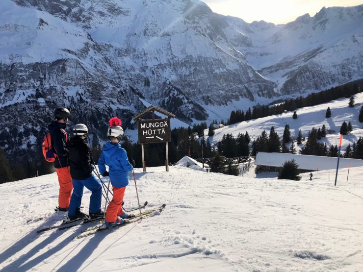 Skifahren in Elm mit der Familie