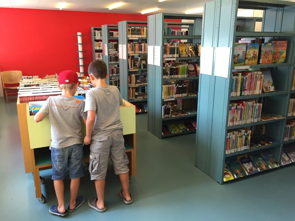 Die Bibliothek - eine Art zweite Stube für unsere Jungs