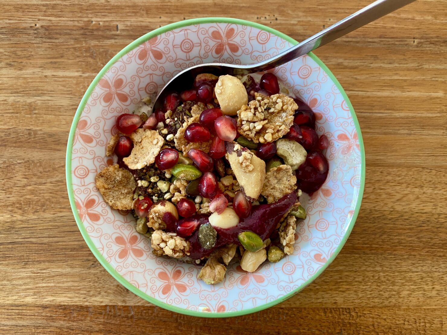 Granola - amerikanisches Knuspermüesli selbstgemacht für ein köstliches Frühstücks-Müesli