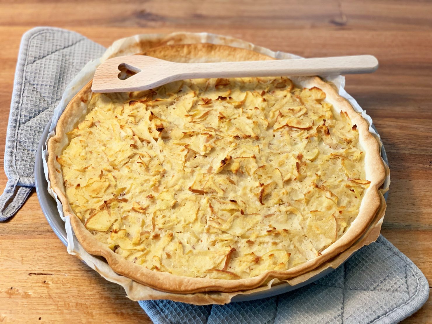 Apfelwähe - Schweizer Kuchen-Klassiker Apfelwähe - Schweizer Kuchen-Klassiker