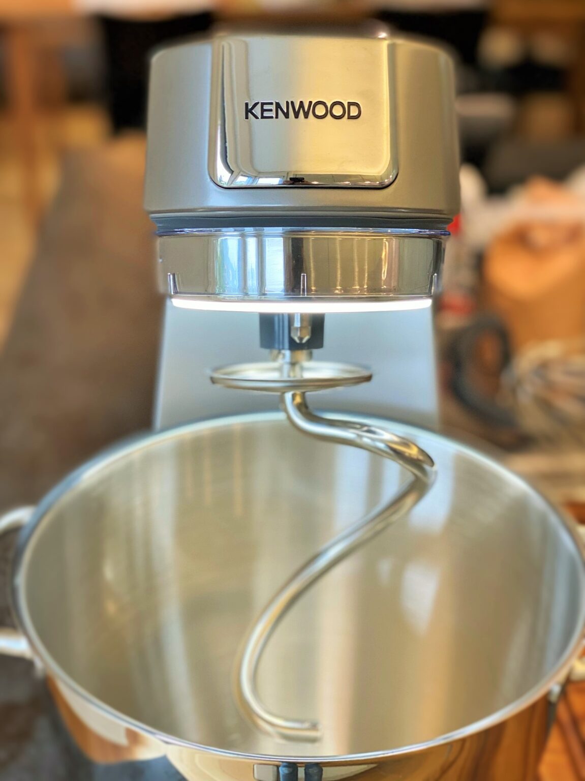 Pizzateig machen - einfach & schnell mit der Kenwood Backmaschine