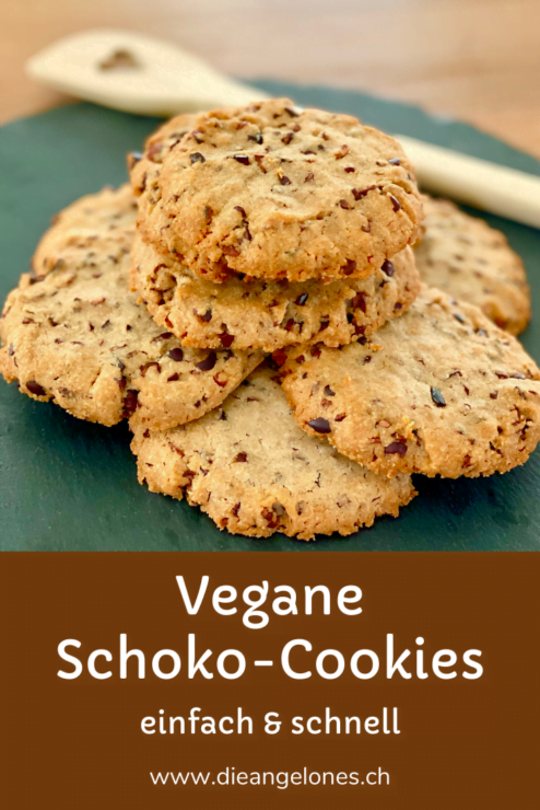 Vegane Schoko Cookies sind dank cleveren Alternativen zu Butter und Eier einfach und schnell gebacken und schmecken der ganzen Familie. Dieses Rezept gelingt bestimmt auf Anhieb.
