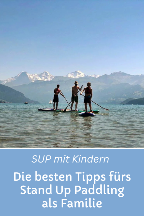 Stand Up Paddling ist seit einiger Zeit im Trend. Auch wir lieben diese Sportart und betreiben sie immer wieder gerne als Familie. Es ist herrlich, gemeinsam über den See zu gleiten und dabei frische Luft zu tanken und warme Sonnenstrahlen zu geniessen. Beachtet man ein paar Regeln, ist SUP fahren leicht zu erlernen und bereitet der ganzen Familie - insbesondere mit etwas älteren Kindern - viel Freude.